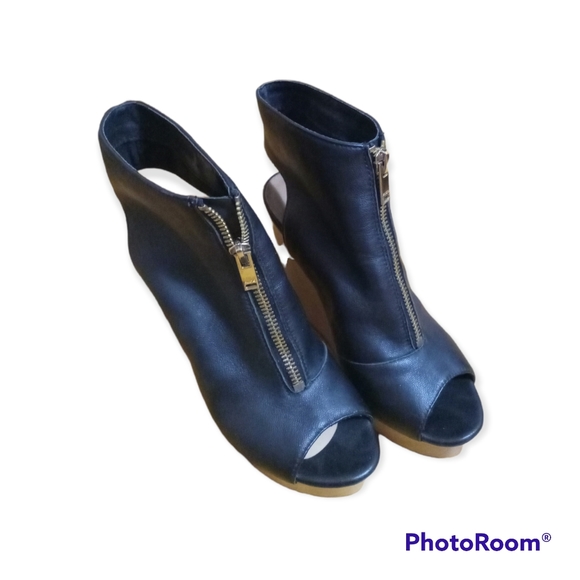 ALDO black leather booties size 6.5 US - Picture 9 of 9